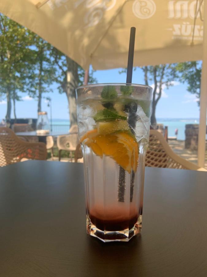 Bf Hotel Balatonföldvár Esterno foto