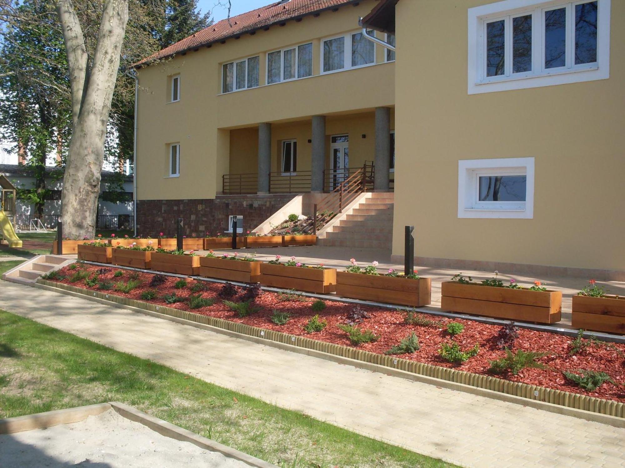 Bf Hotel Balatonföldvár Esterno foto