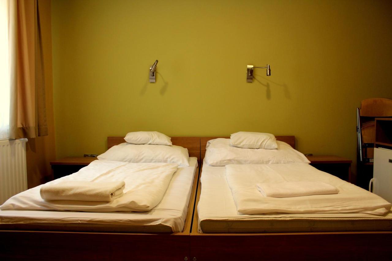 Bf Hotel Balatonföldvár Esterno foto
