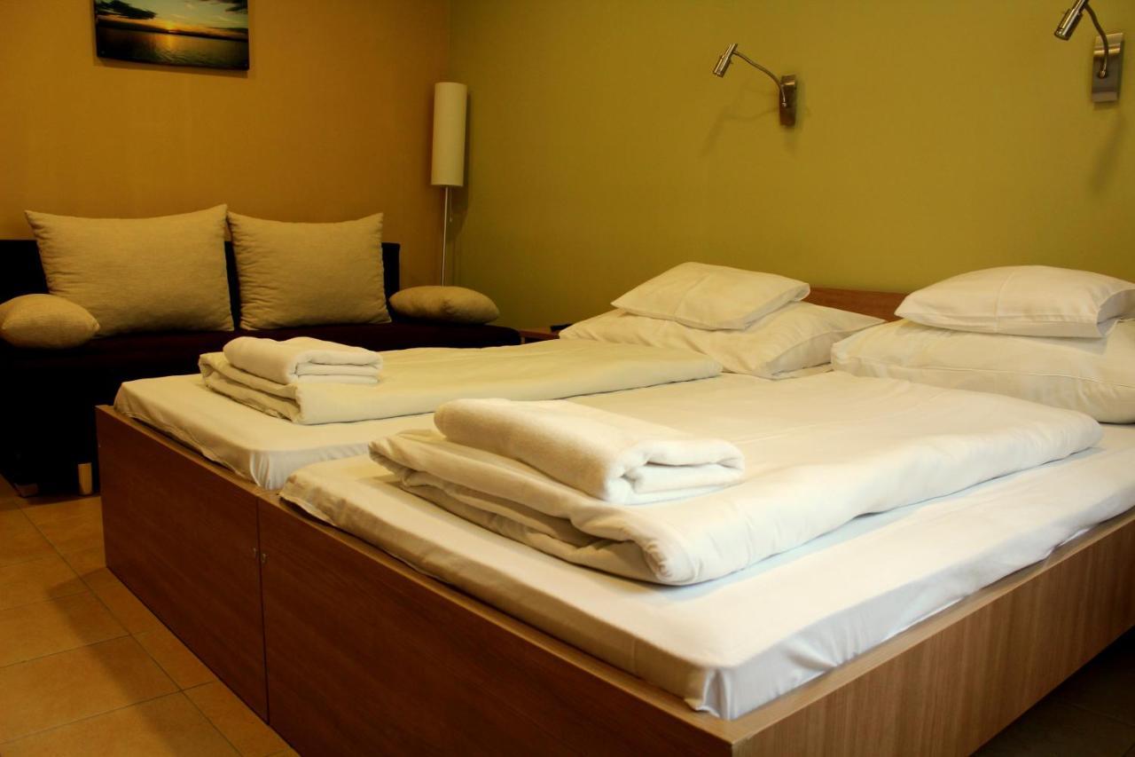 Bf Hotel Balatonföldvár Esterno foto